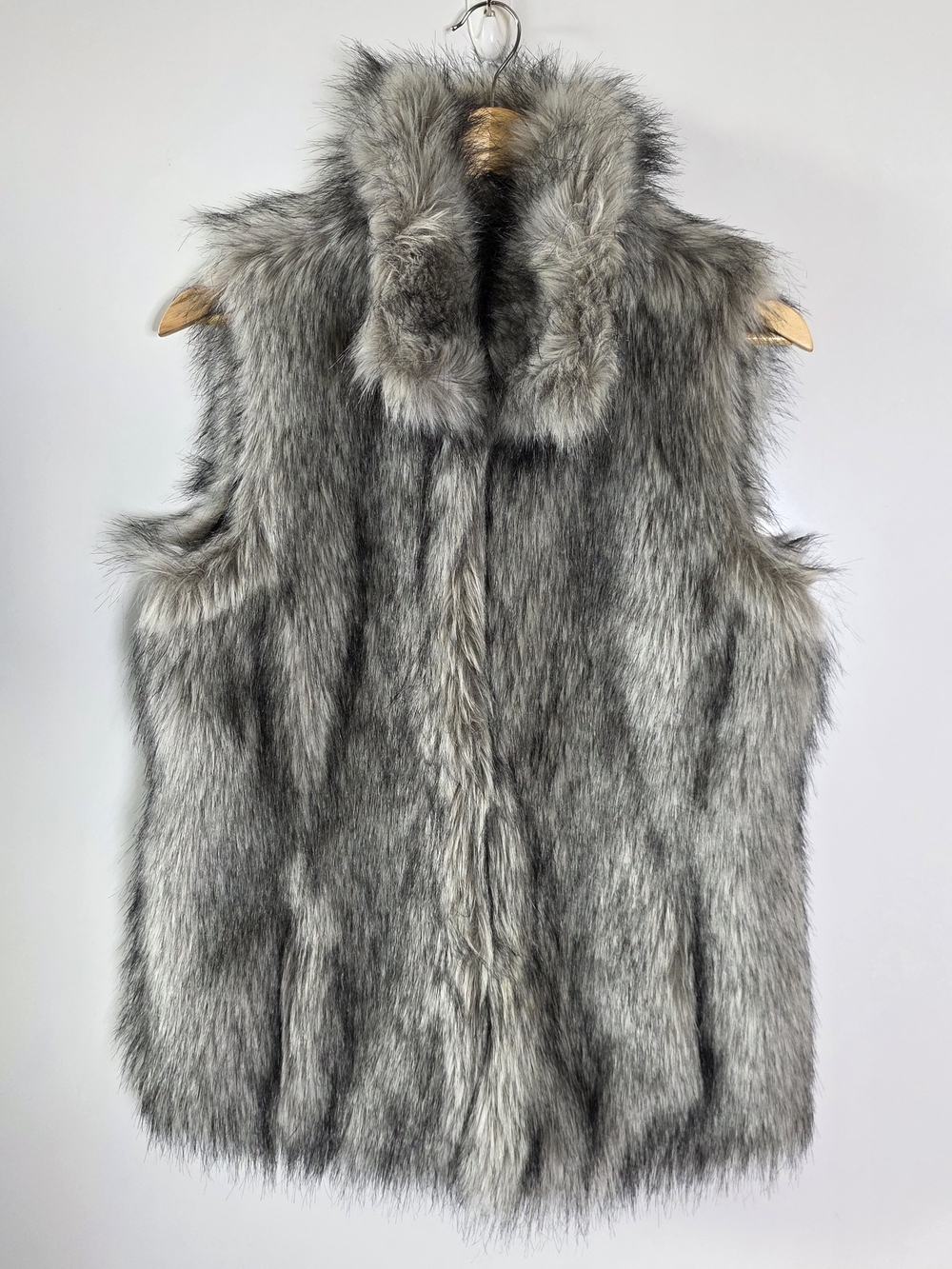 White House Black Market Women's Faux Fur Vest - Gray hook front Size Small